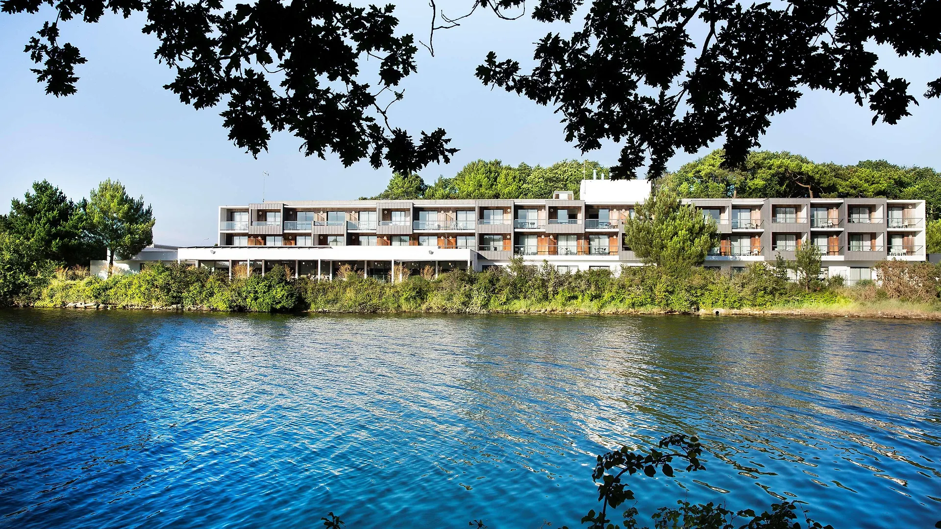 Best Western Plus Hotel Les Rives Du Ter Larmor-Plage